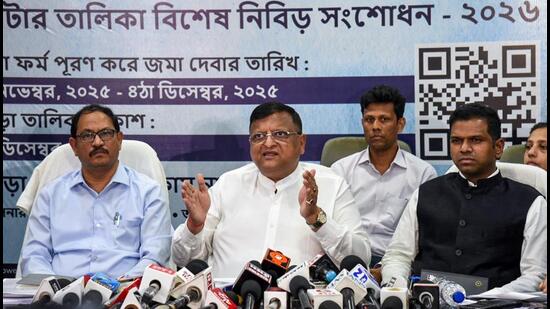Chief electoral officer of West Bengal, Manoj Kumar Agarwal, addresses a press conference in Kolkata on Tuesday. (ANI)
