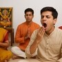 পুজোর সময় হাই তোলা শুভ না অশুভ?