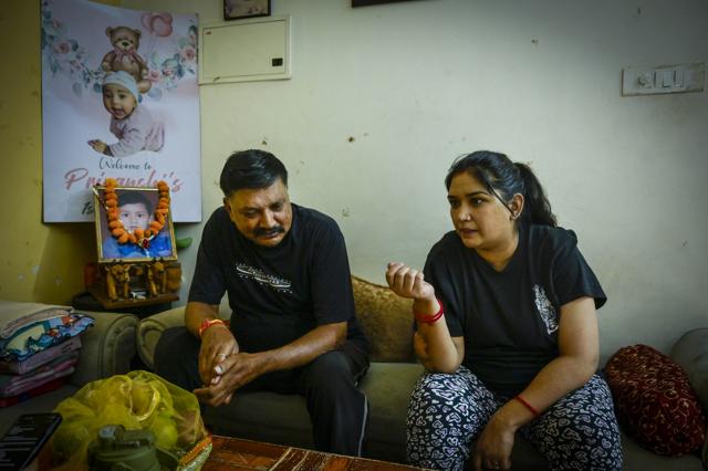 Vinod and Diksha say they are left with physical problems as well as the fear. (RAJ K RAJ /HT PHOTO) Vinod and Diksha say they are left with physical problems as well as the fear. (RAJ K RAJ /HT PHOTO)