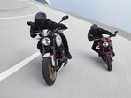 Triumph Trident 800 puts out 115 PS and 84 Nm. It gets a 6-speed gearbox with a bi-directional quickshifter. 