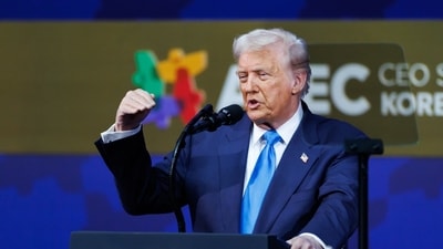 Speaking at a summit of APEC CEOs in Gyeongju before his meeting with President Lee Jae Myung, Trump said a trade deal with South Korea would be finalised "very soon" (Bloomberg) Speaking at a summit of APEC CEOs in Gyeongju before his meeting with President Lee Jae Myung, Trump said a trade deal with South Korea would be finalised "very soon" (Bloomberg)