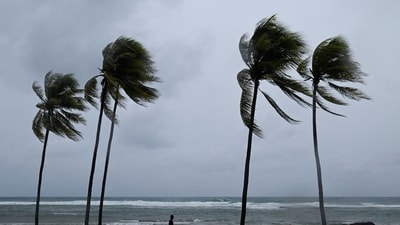 In preparation of hurricane Melissa's arrival, Cuban authorities said that some 500,000 people were ordered to move to higher ground. (Reuters)