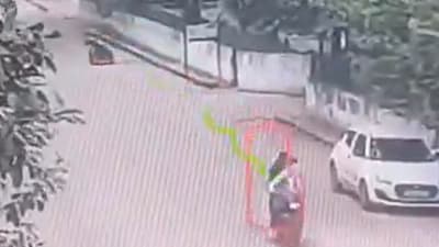 The two suspects were spotted on CCTV camera firing shots at the local BJP leader and fleeing from the area (Screengrab/X) (HT_PRINT) The two suspects were spotted on CCTV camera firing shots at the local BJP leader and fleeing from the area (Screengrab/X) (HT_PRINT)