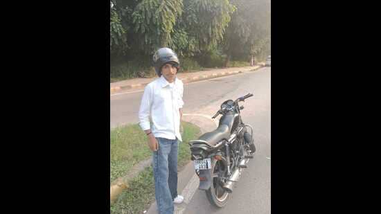 After being chased down, the rider, identified as a resident of Dera Guru village, Kalka, was found violating as many as nine traffic rules, said Panchkula police. (HT)