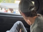 Enrique Iglesias posted a video of him waving at a fan on the way to the Mumbai concert. Enrique Iglesias posted a video of him waving at a fan on the way to the Mumbai concert.