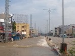రోడ్లపై వరద నీరు