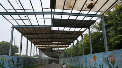 Damaged plastic rooftop sheet seen at Rajiv Chowk underpass in Gurugram on Thursday. (Parveen Kumar/HT) Damaged plastic rooftop sheet seen at Rajiv Chowk underpass in Gurugram on Thursday. (Parveen Kumar/HT)
