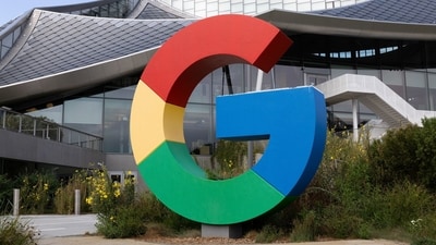 Alphabet views its AI spending—from data centres and custom AI chips to research and talent—as critical for Google Cloud to compete against Amazon Web Services and Microsoft Azure. (Bloomberg) Alphabet views its AI spending—from data centres and custom AI chips to research and talent—as critical for Google Cloud to compete against Amazon Web Services and Microsoft Azure. (Bloomberg)