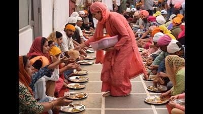 The Sikhs have, by and large, recovered. Their hard-working nature and never-say-die spirit have prevailed. Putting aside the trauma of 1984, they are building the nation. (HT Archive) The Sikhs have, by and large, recovered. Their hard-working nature and never-say-die spirit have prevailed. Putting aside the trauma of 1984, they are building the nation. (HT Archive)