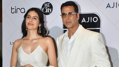Akshay Kumar with niece Simar Bhatia Akshay Kumar with niece Simar Bhatia