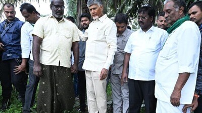 <p>తుఫాన్ వల్ల 20 పశువులు చనిపోయాయని సీఎం చంద్రబాబు తెలిపారు. ఇక ఆక్వారంగంలో రూ.1,270 కోట్లు.. మున్సిపల్ శాఖలో రూ.109 కోట్లు నష్టం, హౌసింగ్లో రూ.5.53 కోట్లు నష్టం జరిగిందని తెలిపారు. </p> <p>తుఫాన్ వల్ల 20 పశువులు చనిపోయాయని సీఎం చంద్రబాబు తెలిపారు. ఇక ఆక్వారంగంలో రూ.1,270 కోట్లు.. మున్సిపల్ శాఖలో రూ.109 కోట్లు నష్టం, హౌసింగ్లో రూ.5.53 కోట్లు నష్టం జరిగిందని తెలిపారు. </p>