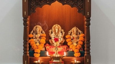 <p>పూజ గది- పూజ గదిని ఎల్లప్పుడూ ఈశాన్య దిక్కులో ఉంచండి. ఈ దిక్కులో పూజ చేయడం ద్వారా, దేవతలు మరియు దేవతలు సంతోషిస్తారు మరియు ఇంట్లో సంతోషం, శాంతి ఉంటుంది.</p> (gemini) <p>పూజ గది- పూజ గదిని ఎల్లప్పుడూ ఈశాన్య దిక్కులో ఉంచండి. ఈ దిక్కులో పూజ చేయడం ద్వారా, దేవతలు మరియు దేవతలు సంతోషిస్తారు మరియు ఇంట్లో సంతోషం, శాంతి ఉంటుంది.</p> (gemini)