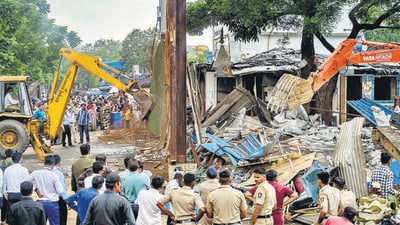 iMumbai, India - October 30, 2025: Forty-two slum families are being evicted in Siddharth Nagar, Andheri west, to make way for a new bridge that will connect Yari Road and Lokhandwala in Mumbai, India, on Thursday, October 30, 2025. (Photo by Satish Bate/ Hindustan Times) (Hindustan Times) iMumbai, India - October 30, 2025: Forty-two slum families are being evicted in Siddharth Nagar, Andheri west, to make way for a new bridge that will connect Yari Road and Lokhandwala in Mumbai, India, on Thursday, October 30, 2025. (Photo by Satish Bate/ Hindustan Times) (Hindustan Times)