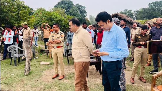 Senior officials near the site of the Bahraich boat tragedy. (HT Photo)