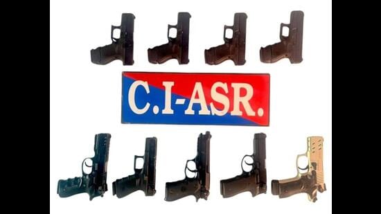 The seized pistols were to be supplied to Sherpreet Singh, alias Gulaba, a close aide of gangster Jobanjit Singh, the DGP said. (HT)