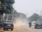 Dust seen alongside a road in Gurugram (HT Photo)