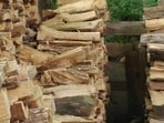 Only a handful of people have been able to spot the cat in this viral optical illusion challenge on Reddit.(Reddit)