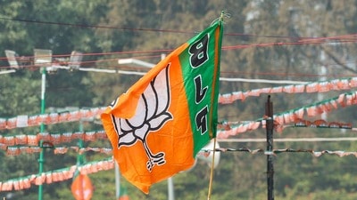 আলিপুরদুয়ারে আদিবাসী গৃহবধূকে মারধর, ধর্ষণ, ভিডিয়ো রেকর্ডিং, গ্রেফতার BJP কর্মী আলিপুরদুয়ারে আদিবাসী গৃহবধূকে মারধর, ধর্ষণ, ভিডিয়ো রেকর্ডিং, গ্রেফতার BJP কর্মী
