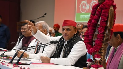 Akhilesh Yadav addressing a press conference in Lucknow. (HT photo) Akhilesh Yadav addressing a press conference in Lucknow. (HT photo)