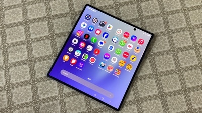 Galaxy Z Fold 7 and Galaxy Z Flip 7 were cited as key drivers behind Samsung’s recent growth. (Debashis Sarkar)