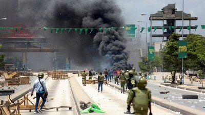 Tanzanian riot police disperse demonstrators during violent protests that marred the election following the disqualification of the two leading opposition candidates in Dar es Salaam, Tanzania, October 29, 2025. (Reuters)