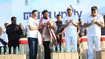 డీప్ ఫేక్పై కఠిన చట్టాలు తీసుకురావాలి.. నేనూ బాధితుడినే..: ఏక్తా దివస్ రన్లో చిరంజీవి కామెంట్స్ డీప్ ఫేక్పై కఠిన చట్టాలు తీసుకురావాలి.. నేనూ బాధితుడినే..: ఏక్తా దివస్ రన్లో చిరంజీవి కామెంట్స్