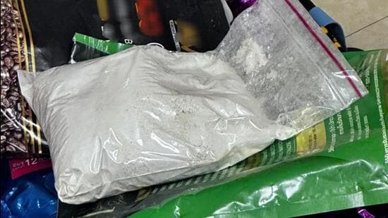 The contraband weighed 4.7 kg and was valued at ₹47 crore in the illicit market.