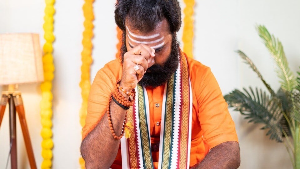 <p>తమ జీవితాలను మెరుగుపరుచుకోవడానికి, నంబర్ 7 ప్రజలు బుధవారం గణేష్ పూజ, కేతు మంత్రం 'ఓం కేతవే నమః' అని జపించాలి. నల్ల కుక్కకు రొట్టె తినిపించడం కూడా చాలా శుభ ఫలితాలను ఇస్తుంది. </p>