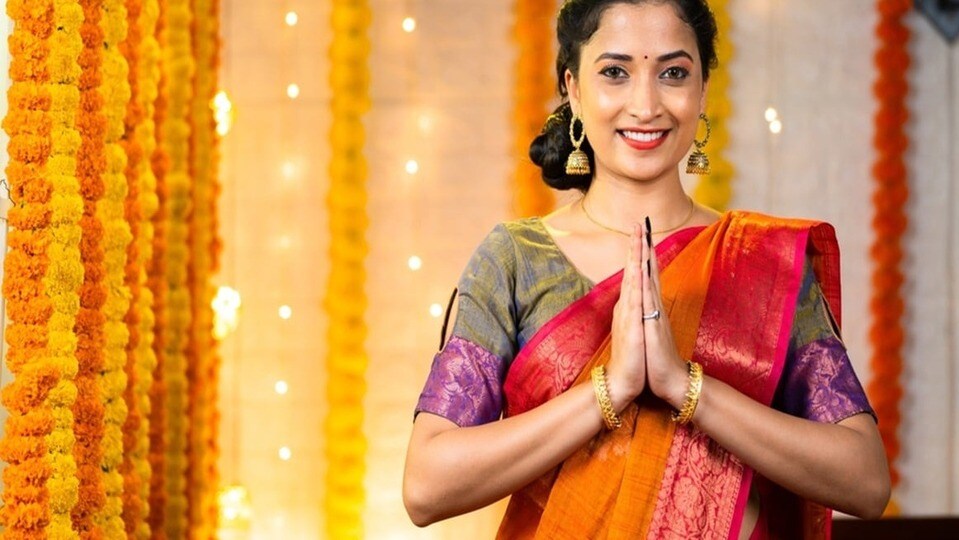 సానుకూల లక్షణాలు- 7, 16 లేదా 25 తేదీల్లో జన్మించిన వ్యక్తులు సవాళ్లను ఎదుర్కొంటారు, లక్ష్యానికి పూర్తిగా అంకితభావంతో ఉంటారు మరియు సహనంతో విజయాన్ని సాధిస్తారు. స్వతంత్ర ఆలోచన, మేధో సామర్థ్యం మరియు సృజనాత్మకత వారి ముఖ్య లక్షణాలు. ఈ సంఖ్యలో ఉన్న స్థానికులు కూడా ఆధ్యాత్మిక ప్రయాణంలో ముందున్నారు.