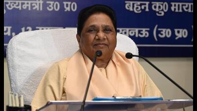 BSP chief Mayawati chairing a party meeting in Lucknow on November 1. (HT photo) BSP chief Mayawati chairing a party meeting in Lucknow on November 1. (HT photo)