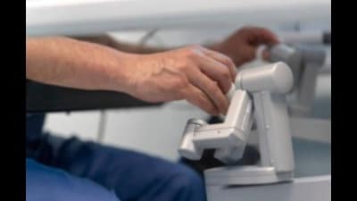 The procedure requires smaller incisions, which help minimise blood loss and muscle damage, leading to faster recovery. (FOR REPRESENTATION) The procedure requires smaller incisions, which help minimise blood loss and muscle damage, leading to faster recovery. (FOR REPRESENTATION)
