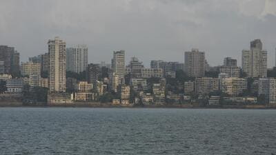 Walkeshwar - Real Estate - Mumbai Skyline - Housing - Highrise Buildings - Skyscrapers - HT Photo by Vikas Khot 23 Aug 2005