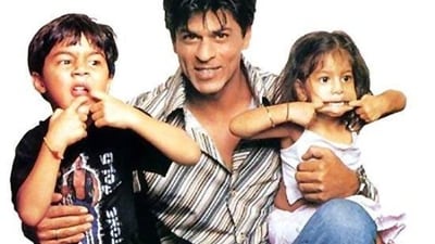 He has often been candid about how much he adores spending time with not just his wife, Gauri, but also his children, Aryan, Suhana, and AbRam. He has often been candid about how much he adores spending time with not just his wife, Gauri, but also his children, Aryan, Suhana, and AbRam.