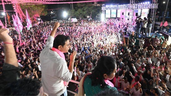 కేటీఆర్ రోడ్ షో