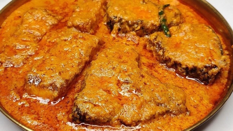 বানিয়ে ফেলুন বাসন্তী কাতলা, সাদা ভাতের সঙ্গে জমে যাবে (youtube)