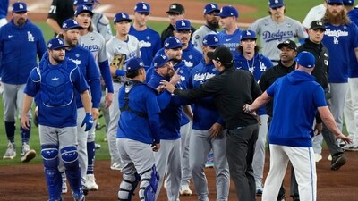 The benches clear in the fourth inning between the Toronto Blue Jays and the Los Angeles Dodgers (IMAGN IMAGES via Reuters Connect)