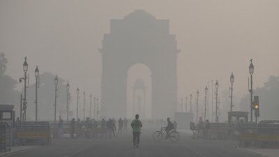 The deteriorating air quality in the Capital (RAJ K RAJ /HT PHOTO) The deteriorating air quality in the Capital (RAJ K RAJ /HT PHOTO)