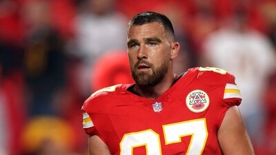 Tight end Travis Kelce #87 of the Kansas City Chiefs warms up prior to the game against the Washington Commanders (Getty Images via AFP) Tight end Travis Kelce #87 of the Kansas City Chiefs warms up prior to the game against the Washington Commanders (Getty Images via AFP)