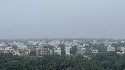With calm winds and a moist pre-dawn air layer, conditions were ideal for fog formation across the metropolitan area. With calm winds and a moist pre-dawn air layer, conditions were ideal for fog formation across the metropolitan area.