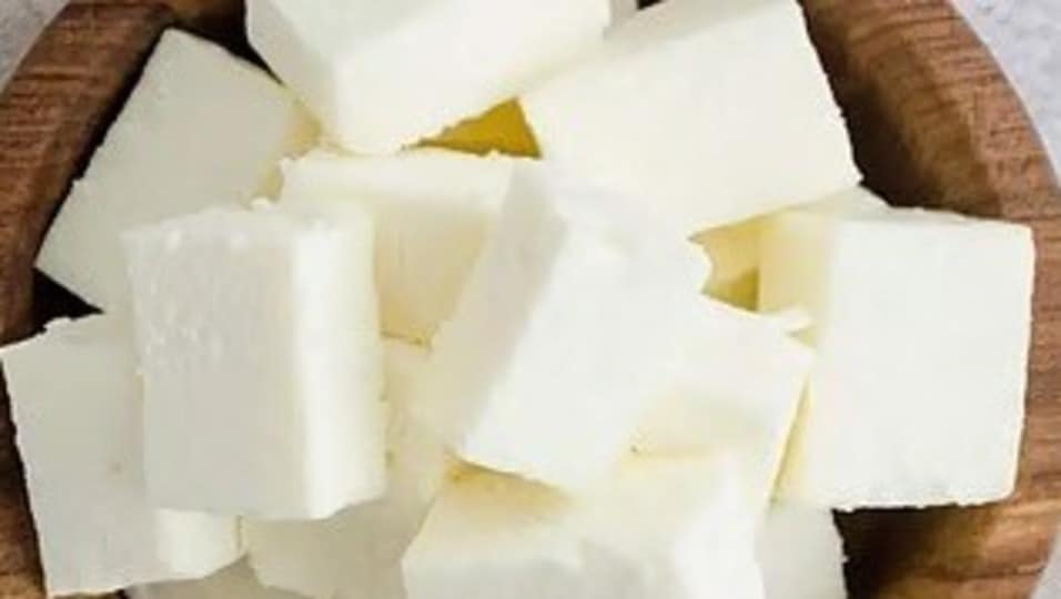 কেনার সময় পনির আসল না নকল ভাবছেন? মাথায় রাখুন এই সব টিপস