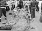 <p>చేవెళ్ల మండలం మీర్జాగూడ బస్సు ప్రమాదంలో 19 మంది మృతి చెందారు. ఉదయం 4:45 గంటలకు వికారాబాద్‌లోని తాండూర్ డిపో నుంచి ఆర్టీసీ బస్సు బయల్దేరింది. హైదరాబాద్‌కు వస్తుండగా చేవెళ్ల మండ‌లంలోని మీర్జాగూడ వద్ద బస్సును కంకరతో వస్తున్న టిప్పర్ ఢీ కొట్టింది.</p>