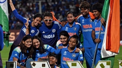Indian players celebrate their win over South Africa in the ICC Women's Cricket World Cup final match at DY Patil in Navi Mumbai. Mumbai (Raju Shinde/Ht Photo)