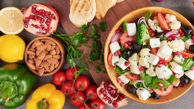 The Mediterranean diet is a well-researched eating pattern that emphasises whole, plant-based foods, healthy fats, and lean protein sources. (Freepik) The Mediterranean diet is a well-researched eating pattern that emphasises whole, plant-based foods, healthy fats, and lean protein sources. (Freepik)