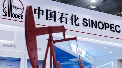 State-owned giants such as Sinopec and PetroChina Co. are staying on the sidelines. (REUTERS)
