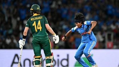 Left-arm spinner Shree Charani (R) then got the crowd going by trapping Anneke Bosch for a six-ball duck. South Africa were pushed on the back foot. (AFP)