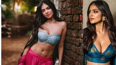 <p>కేయూ మోహనన్ కుమార్తెగా సినీ ఇండస్ట్రీలోకి అడుగుపెట్టిన ముద్దుగుమ్మ మాళవిక మోహనన్. 2013లో వచ్చిన పెట్టం పోలె అనే మలయాళ సినిమాతో సినీ ఇండస్ట్రీకి పరిచయమైంది ఈ బ్యూటిఫుల్​ హీరోయిన్. <br> </p> 