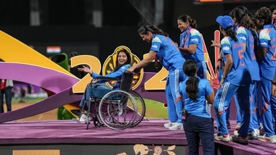 India’s Smriti Mandhana brings teammate Pratika Rawal on a wheelchair to receive medals during the presentation ceremony. (PTI) India’s Smriti Mandhana brings teammate Pratika Rawal on a wheelchair to receive medals during the presentation ceremony. (PTI)