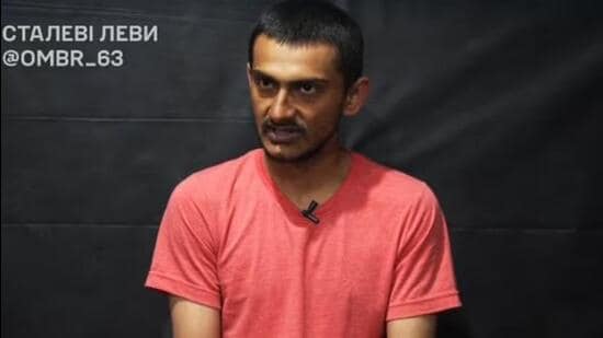 The Ukrainian military said on October 7 said thatSahil Mahmad Husen, an Indian man fighting alongside Russian forces, had surrendered to Ukrainian troops on the frontline. (Video grab)