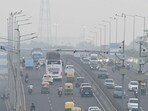 A blanket of smog in Delhi on Monday. (Arvind Yadav/HT Photo)