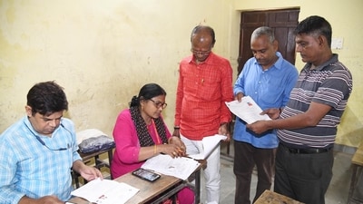 The SIR exercise is being conducted to ascertain your eligibility as a legitimate voter of this country. (HT File Photo)
